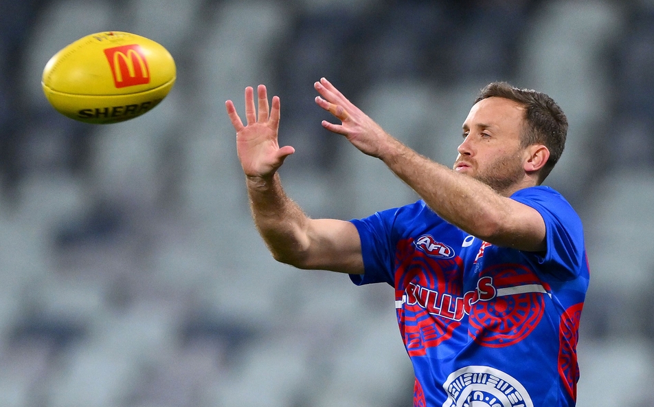 Hayden Crozier warms up ahead of the round 24 match between Geelong and Western Bulldogs at GMHBA Stadium on August 26, 2023. Picture: Getty Images